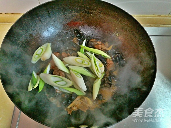 Canned Meat Stew with Dried Vegetables recipe