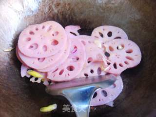 Stir-fried Rouge Lotus Root recipe