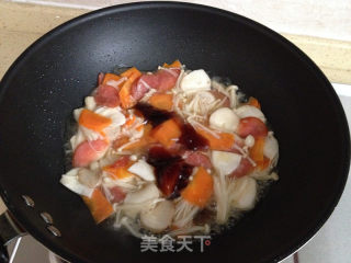 Stir-fried Fresh Mushrooms with Sliced Pork recipe