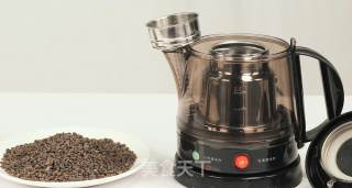 A Cup of Tea Extracted from The Machine-extracted Pot Will Give You A Black and Beautiful Hair recipe