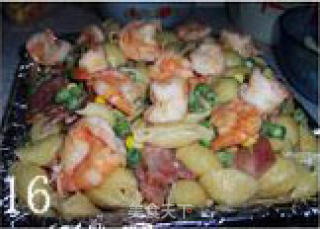 Baked Shell Noodles with Seafood and Bacon recipe