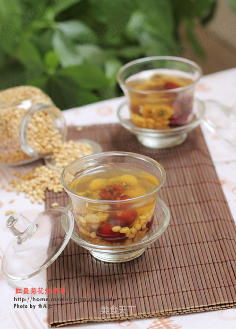 Stir-fried Barley Tea with Dates and Chrysanthemum recipe