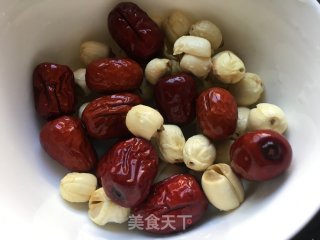 Tremella Lotus Seed Soup recipe