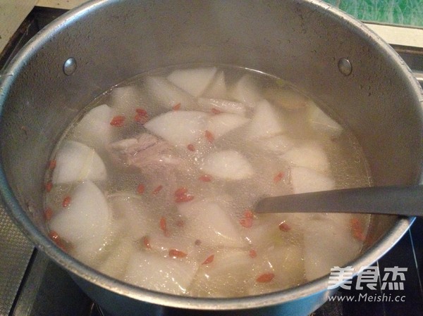 Lamb Chops Stewed with Radish recipe