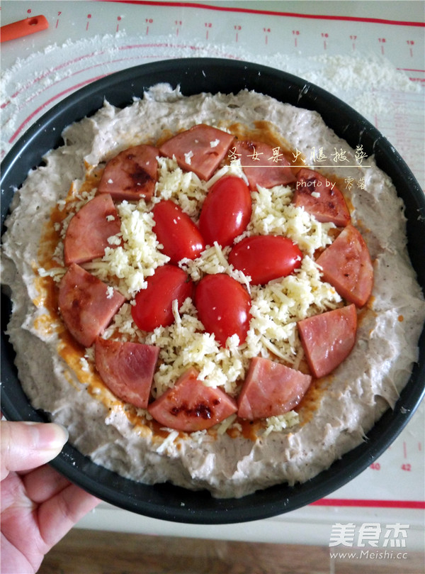 Glinolei Pizza with Cherry Tomato Ham recipe