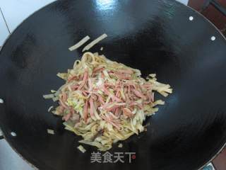 Stir Fried Hor Fun with Three Silks recipe