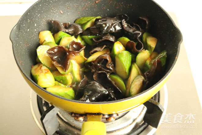 Loofah Seafood Tofu Pot recipe