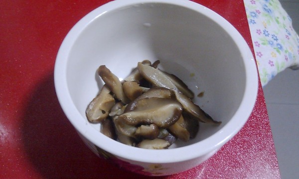 Cold Bitter Gourd and Shiitake Mushrooms recipe