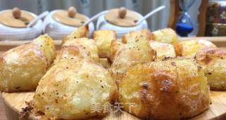 Super Crispy and Buttery Baked Potato Wedges, Full of Milk Flavor, Crispy Crust, Soft and Layered Inside! recipe