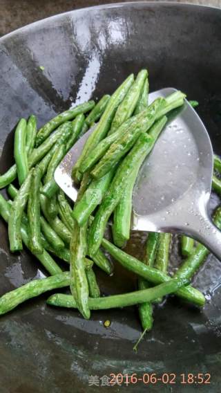 Stir-fried Carob recipe