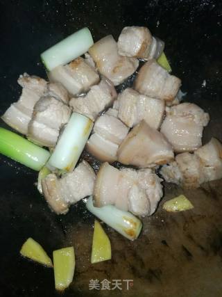 Braised Pork with Quail Eggs recipe