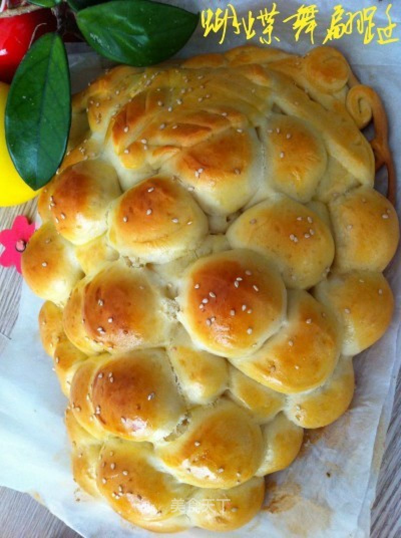 Grape Bunch Bread-i'm So Proud to Fly recipe