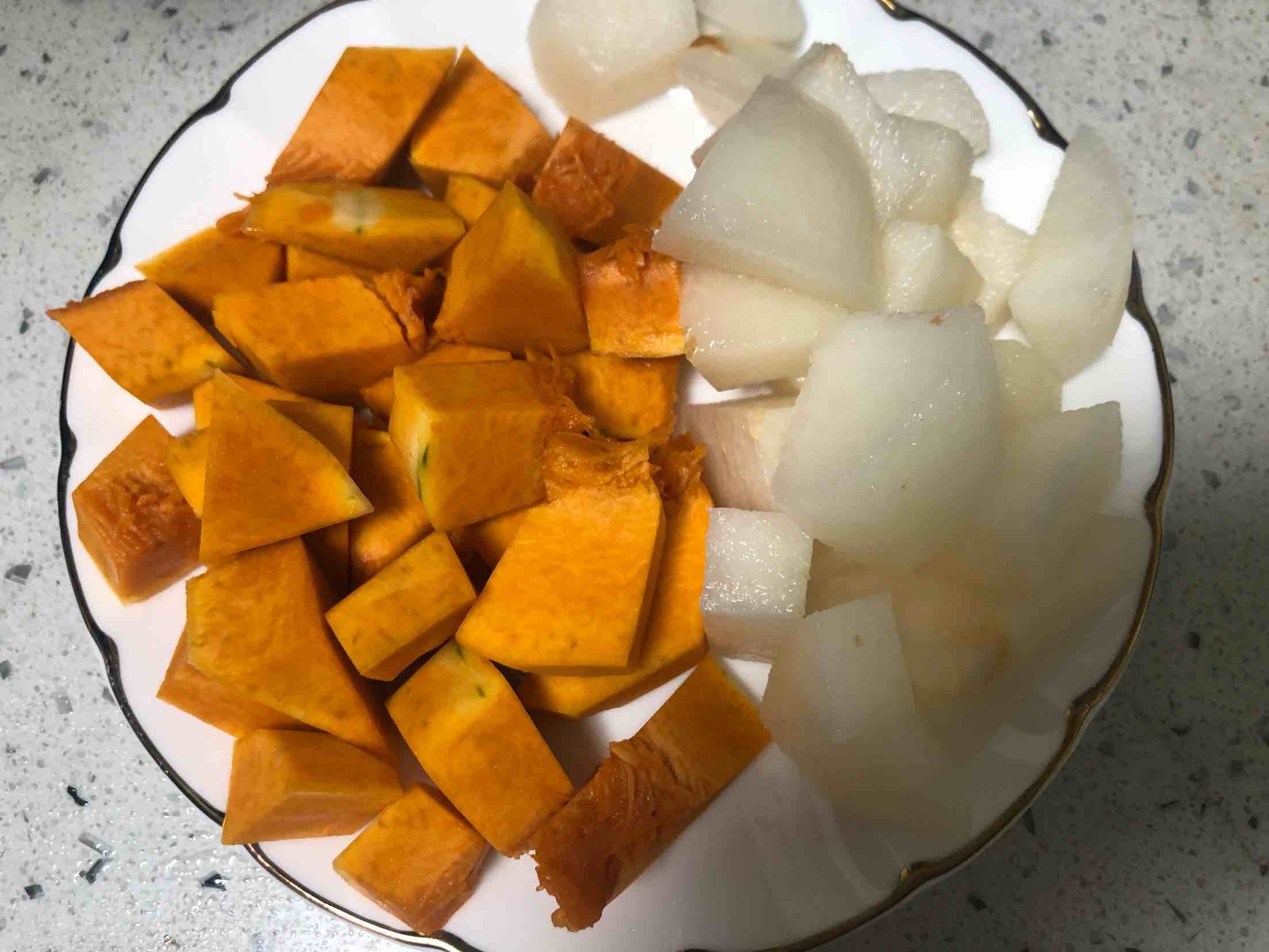 Pumpkin Tremella Pear Juice recipe