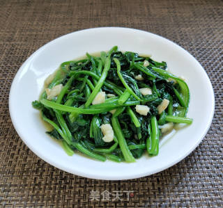 Stir-fried Spinach with Garlic recipe
