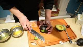 #aca烤明星大赛# The Most In-line Weight-loss and Healthy Meal-baked Egg with Avocado recipe