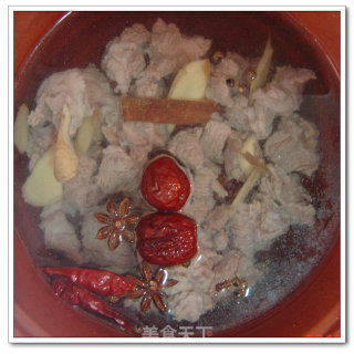 Autumn Health Soup for Strengthening The Spleen and Stomach-----radish Sirloin Soup recipe