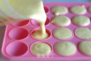 Dreamy and Delicious Lollipop Cake recipe