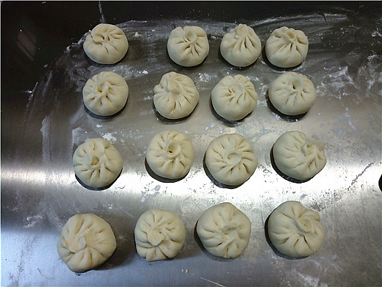 Fried Mushroom and Cabbage Pork Bun recipe