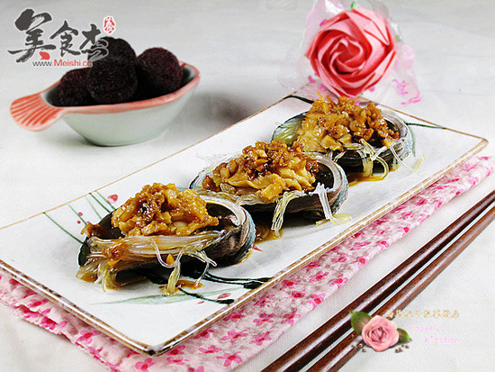 Steamed Abalone with Garlic Vermicelli recipe