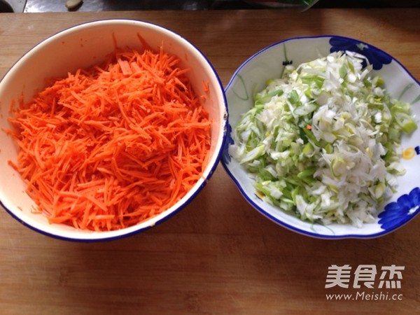 New Year's Eve Dinner in Southwestern Shandong: Lamb and Carrot Dumplings recipe