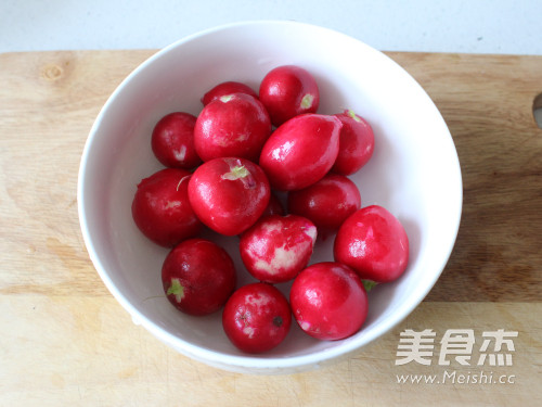 Cherry Radish with Fruit Vinegar recipe