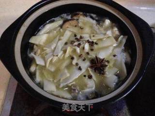 【mushrooms, Chicken and Bamboo Shoots in A Pot】---fragrant and Fragrant Dishes recipe