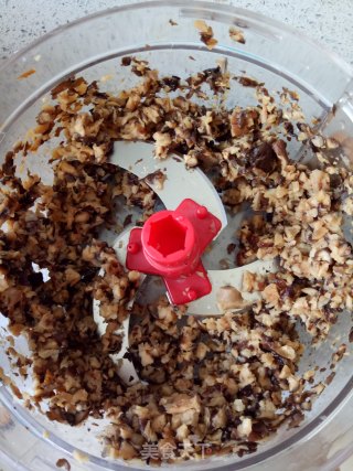 Binghua Fried Dumplings (mushroom and Pork Stuffing) recipe