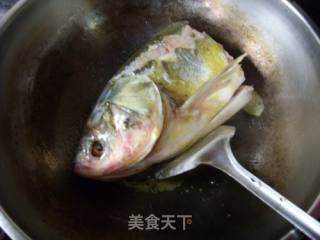 Calcium for Improving Eyesight---------fish Head Tofu and Wolfberry Soup recipe