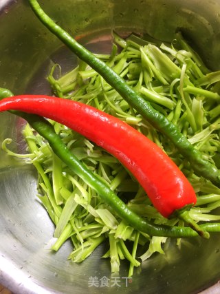 Green Pepper and Stalks recipe