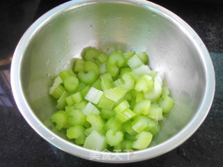 Peanuts Mixed with Celery recipe