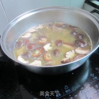 Laoya Mushroom Soup recipe
