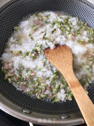 Sophora Porridge with Minced Meat recipe