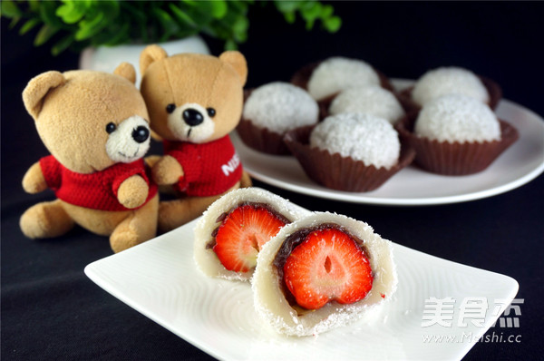 Strawberry Daifuku recipe