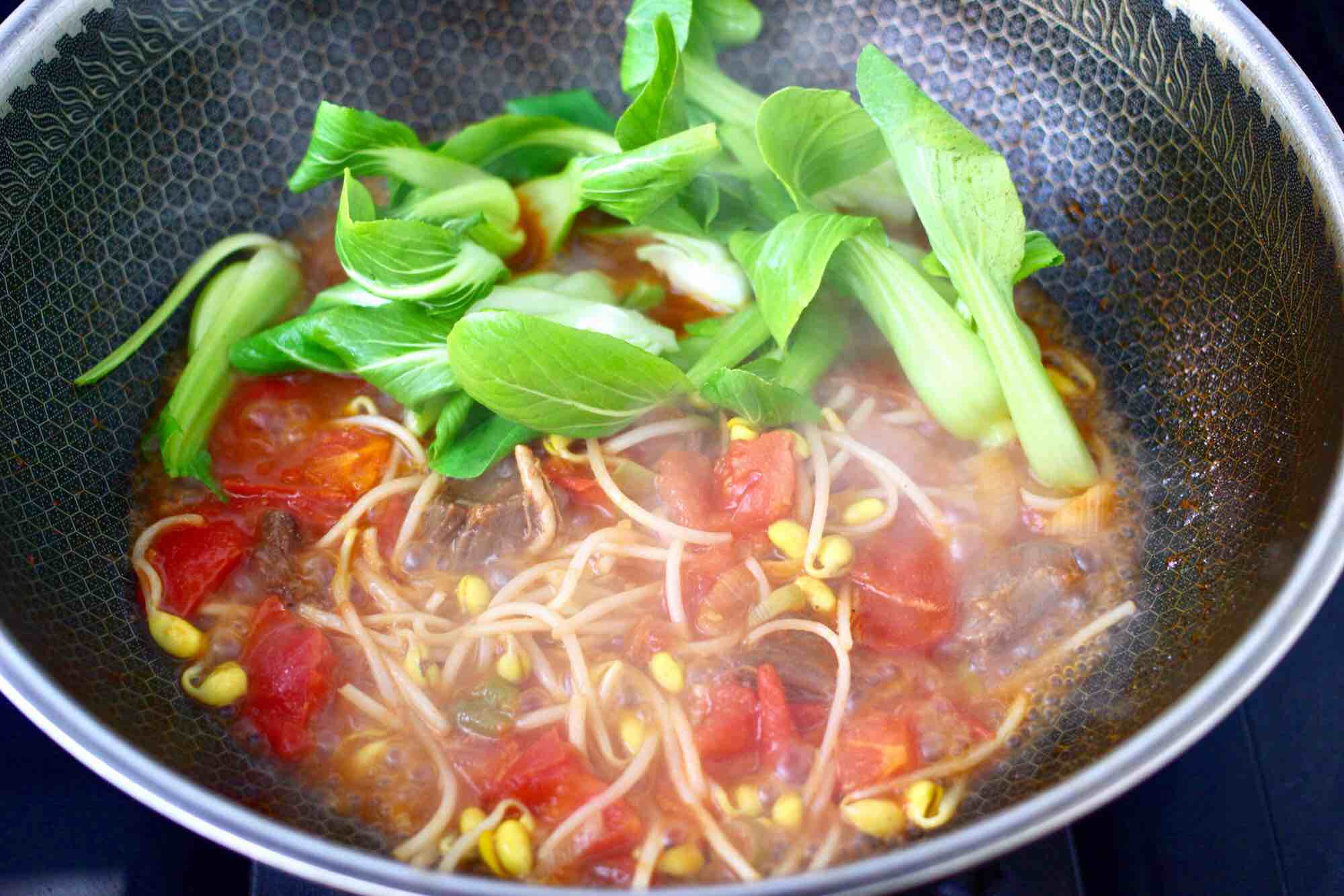 Spinach Noodles with Tomato Brisket recipe