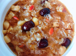 Sydney White Fungus Soup with Rock Sugar recipe