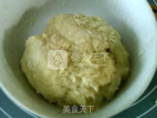 Caterpillar Bread with Cheese Raisin recipe