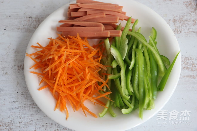 Fried Noodles with Spicy Sauce recipe