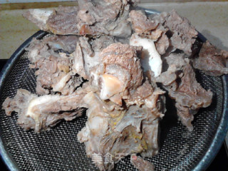 Yam, Ginseng, Barley and Beef Bone Soup recipe