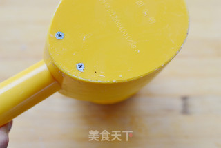 Private Recipes are Open-cantonese-style Lotus Paste Egg Yolk Mooncakes recipe