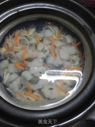 Tofu Fish Seaweed Soup recipe