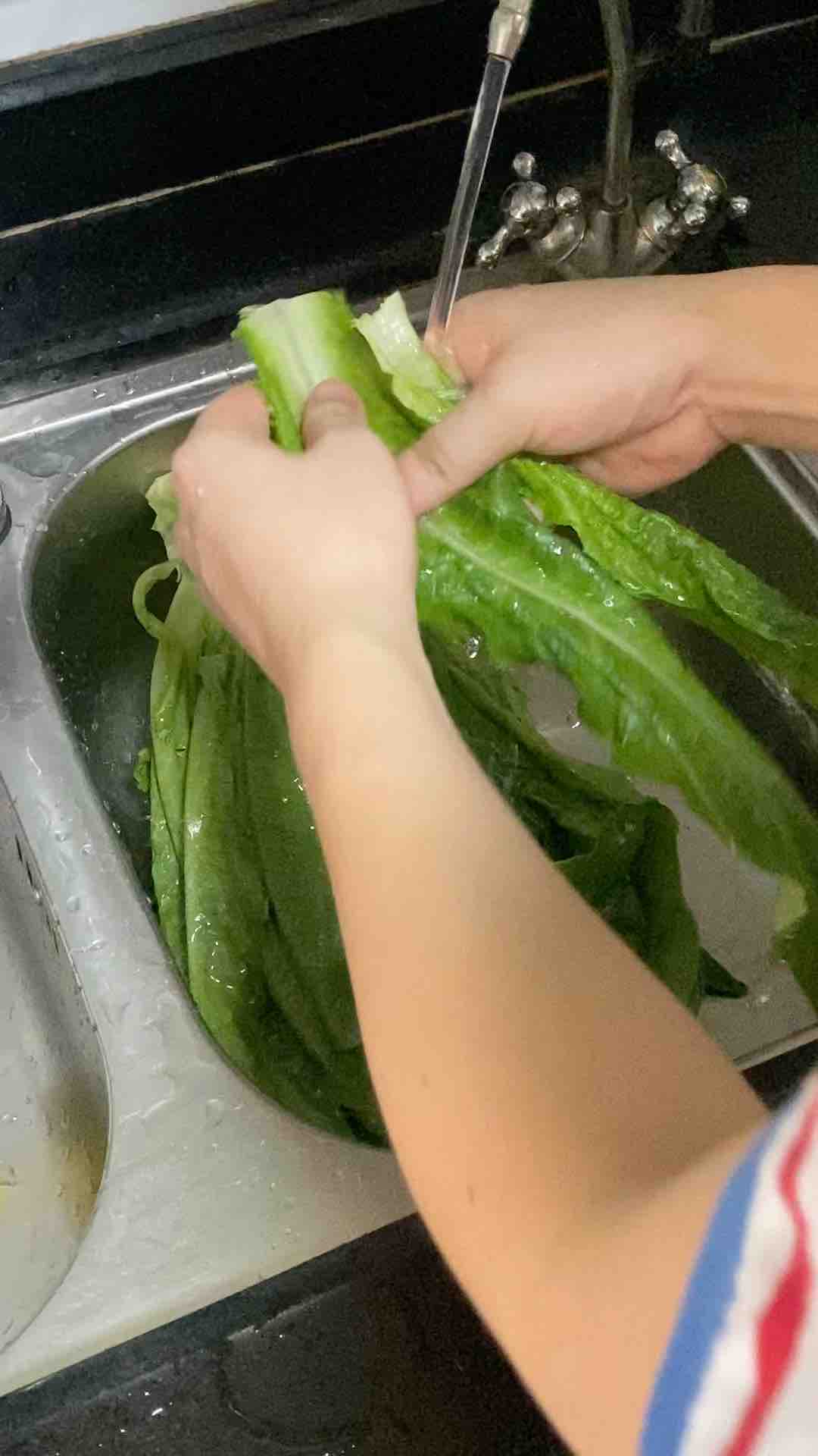 Home Cooking, Lettuce in Soy Sauce recipe