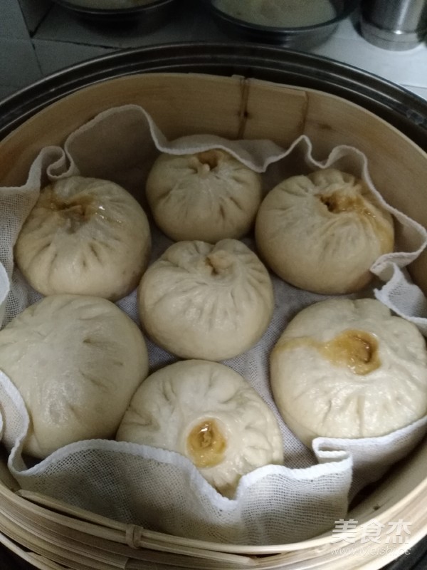 Sophora Japonica Pork Buns recipe