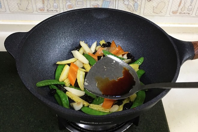 Stir-fried Seasonal Vegetables with Baby Corn recipe