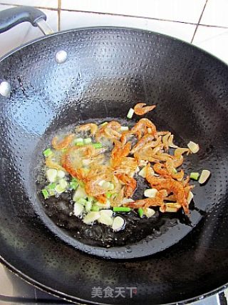 Braised Loofah with Dried Shrimp and White Mushroom recipe