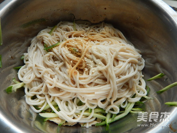 Cold Noodles with Cucumber and Chicken recipe