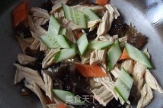 Fried Yuba with Fungus recipe