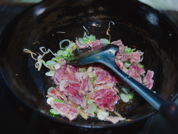 Stir-fried Pork with Spring Bamboo Shoots recipe