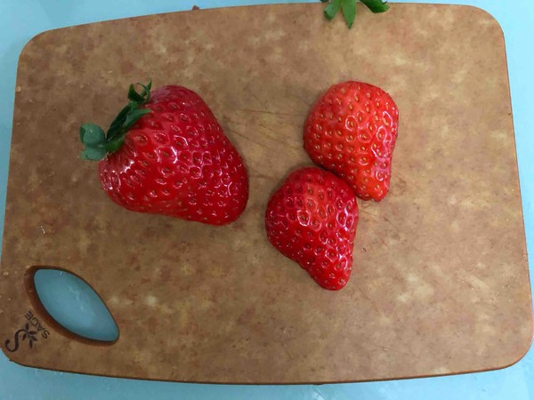 Strawberry Towel Roll with Chobe Jam recipe