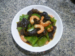 Fried Black Fungus with Shrimp and Pepper recipe