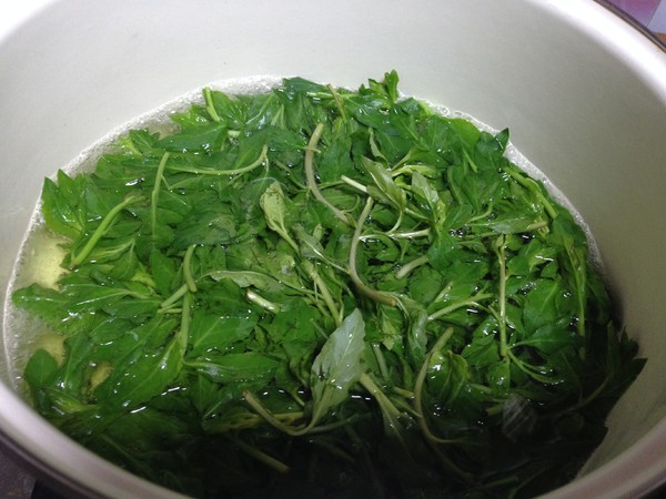 Stir-fried Chinese Wolfberry Leaves recipe